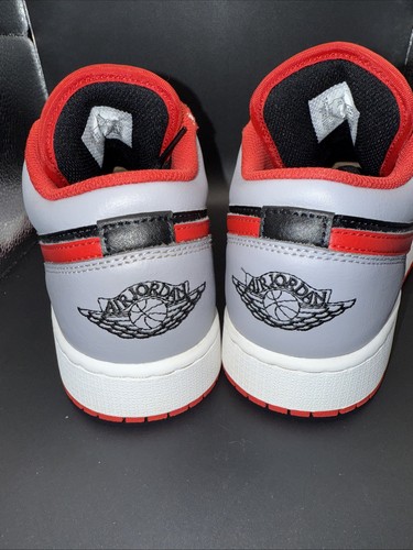 Talla 7Y - Nike Jordan 1 Low Cement Fire Negro Rojo, 553560-060, Limpio, Sin Caja - Imagen 3 de 10