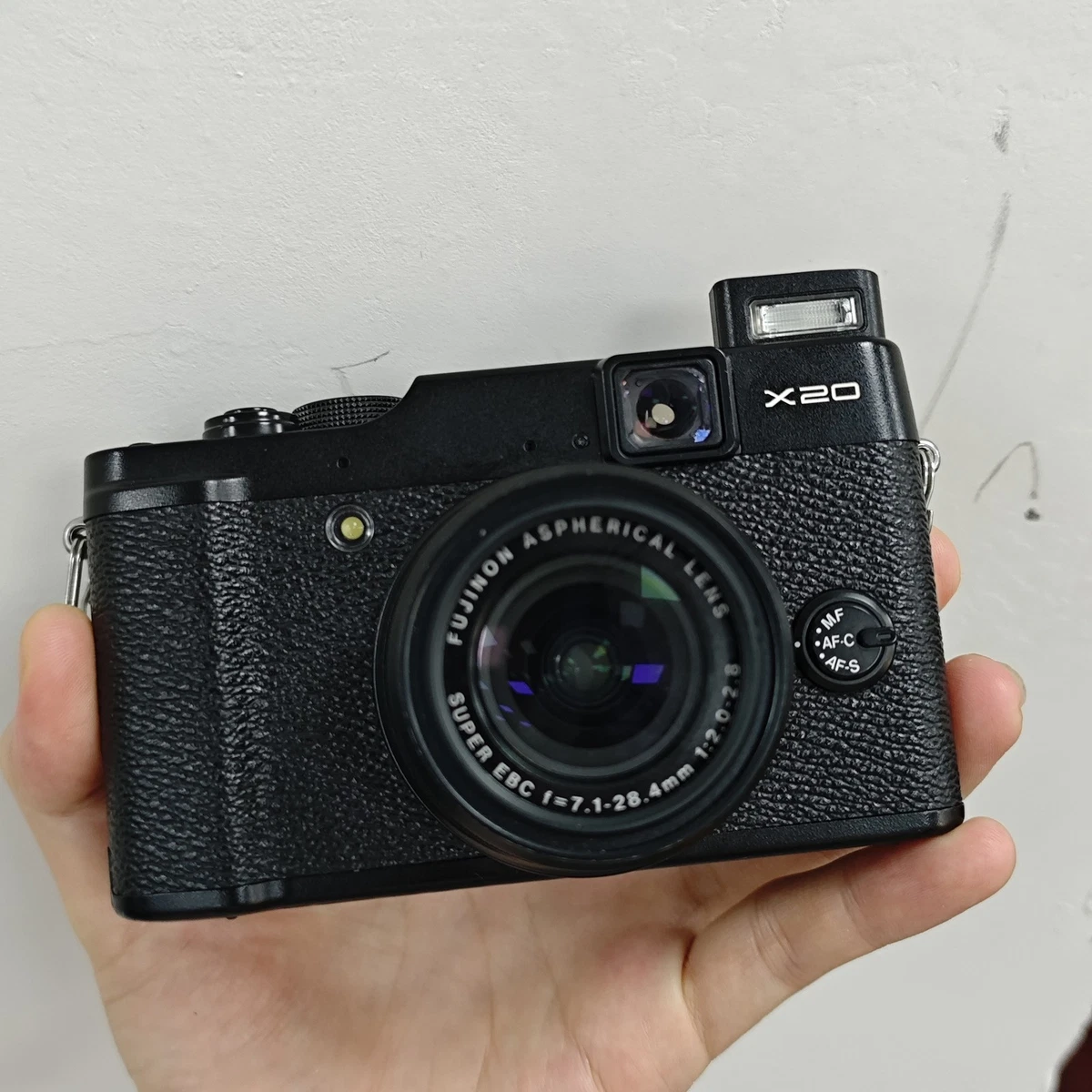 Preços baixos em Câmeras digitais Fujifilm X20 | eBay