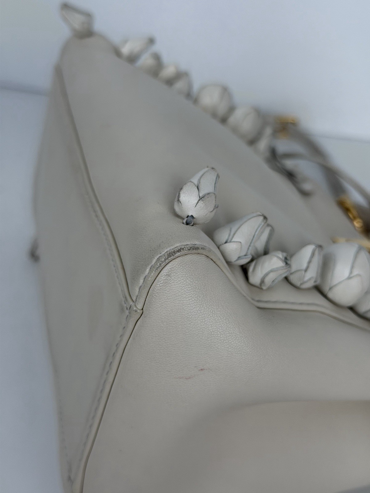 Fendi Nappa Rosebud Mini Peekaboo Iconic Satchel in White Lambskin Leather S09 thumbnail 9