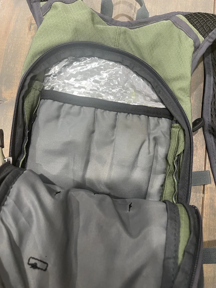 Mochila ajustable High Sierra verde y gris Airmesh trasera ligera senderismo 18” Foto 4 de 4