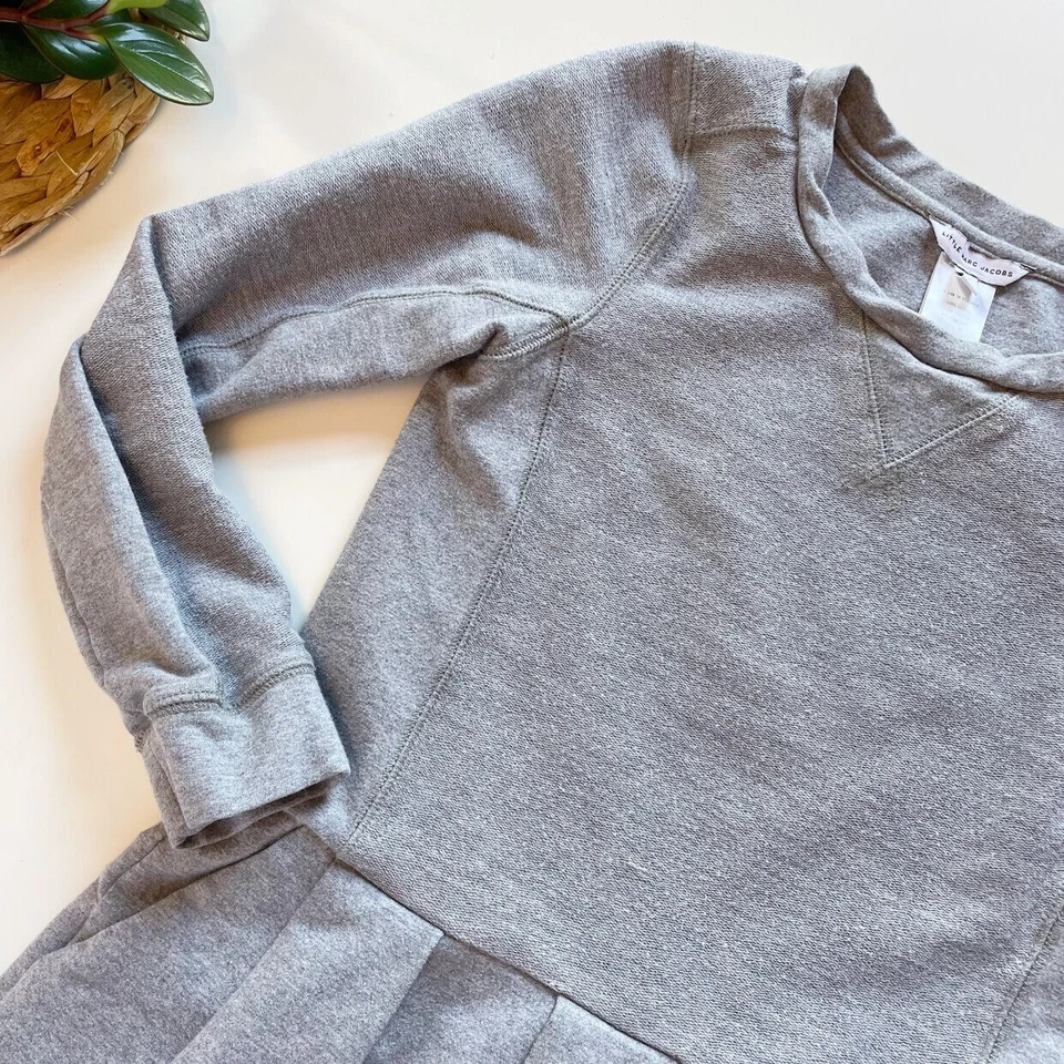 Vestido plisado gris Little Marc Jacobs - talla 10 Foto 2 de 4