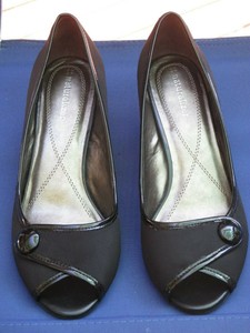 naturalizer chunky heel