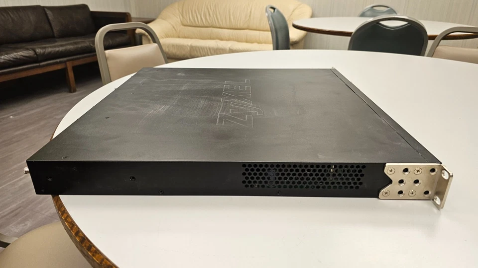 ZyXEL GS3700-48HP Enterprise 48 Port POE Switch 1000W POE Budget Working SFP - Image 3 of 4