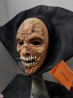 Vintage 1986 Be Something Studios ''BE FIEND'' tagged halloween mask