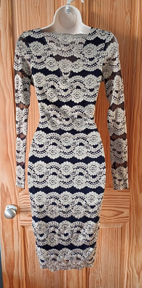 Lipsy Black & Gold Lace Bodycon Dress. Size 10. - Image 4 of 4