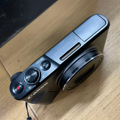 Canon PowerShot SX720 HS 20.3MP 40X Optical Zoom Compact
