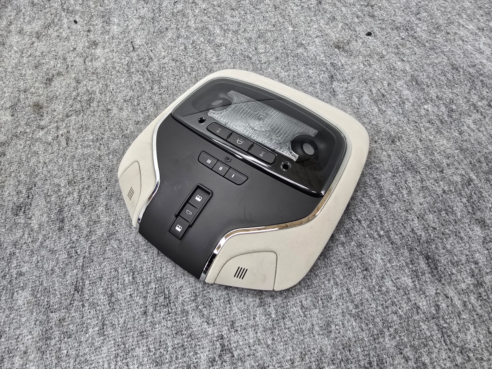 FRONT OVERHEAD SUNROOF SWITCH DOMELIGHT LAMP OEM 40K 14-19 MASERATI GHIBLI S