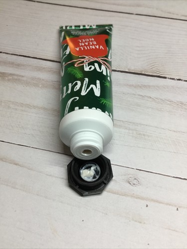 BATH & BODY WORKS VANILLA BEAN NOEL 1oz HAND CREAM - Picture 4 of 4