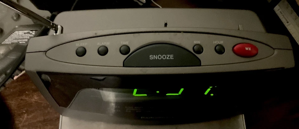 Radioshack Clock Radio With Weather Alert No 12-1627 Works! Great Shape! - Image 3 of 4