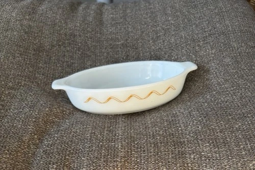 Rare Pyrex Vintag Pixie Dish 700, 10 oz Au Gratin With Gold Yellow Ribbon Scroll