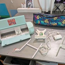 Cricut Explore 3 Smart Cutting Machine Bundle w/ Case, Trays, Stand   READ