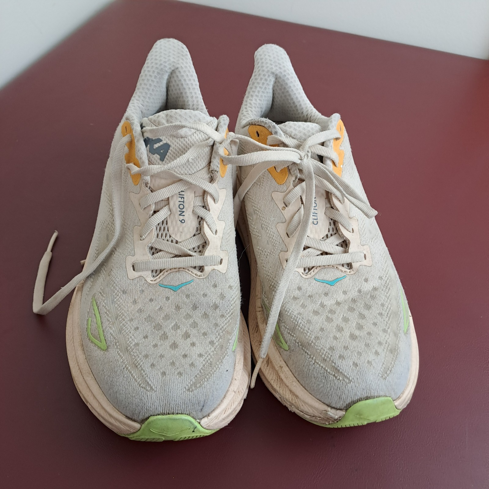 Hoka One One Clifton 9 Running Shoes Womens Size 9B Light Grey Trainer Sneakers thumbnail 4