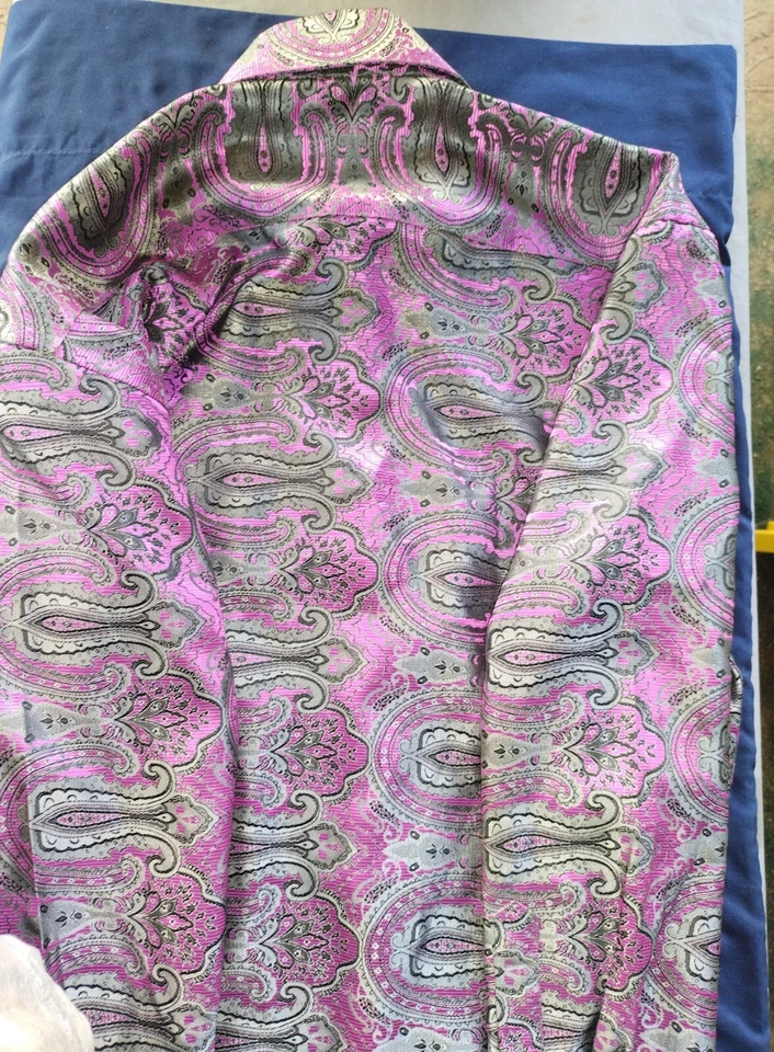 Camisa de vestir Leonardi gris/rosa cachemira manga larga para hombre talla S, se ajusta como una mediana Foto 3 de 4