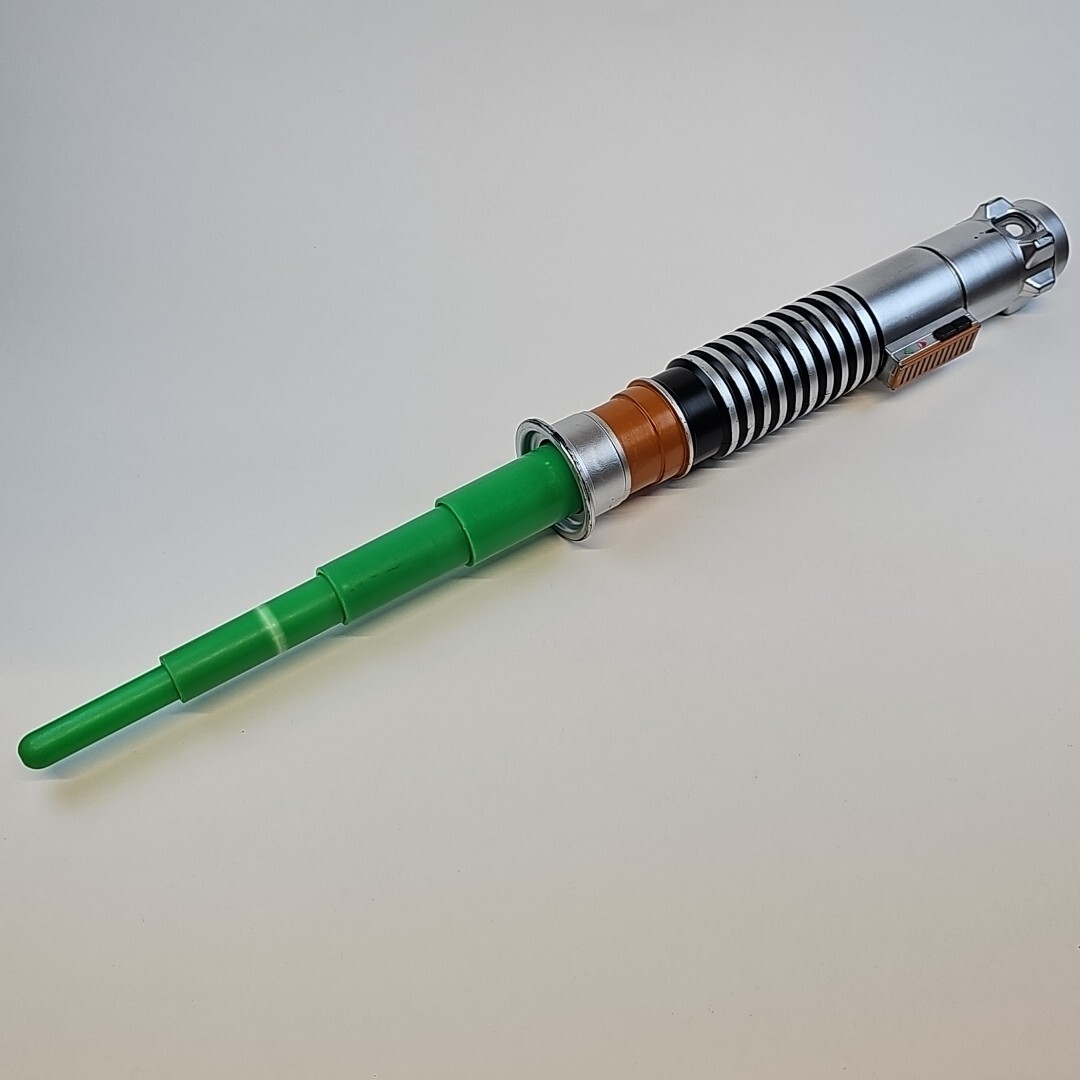 Luke Skywalker 専用 Limited Edition Luke V2 lightsaber | Nsabers