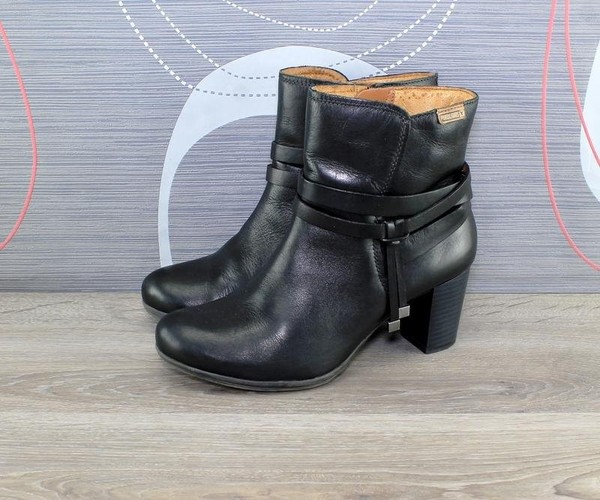 Women Pikolinos Boots Black 37