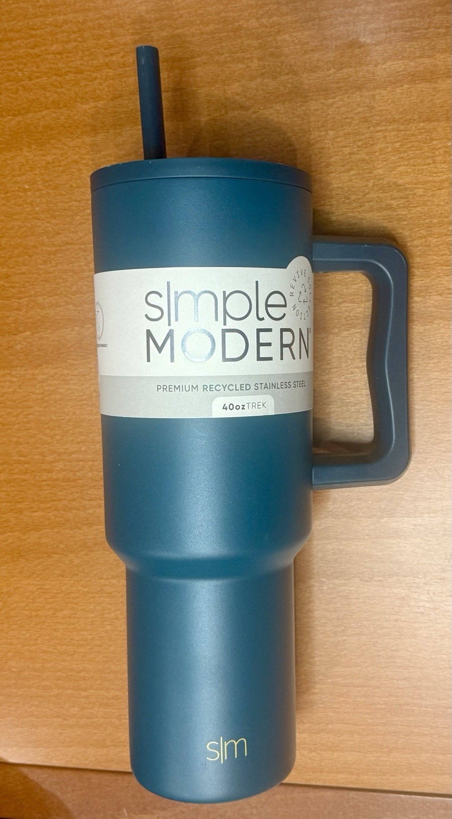 With Straw Lid
