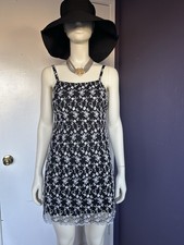 Casali Little Black Dress 90s/Y2K-style black mini slip dress white floral Lace