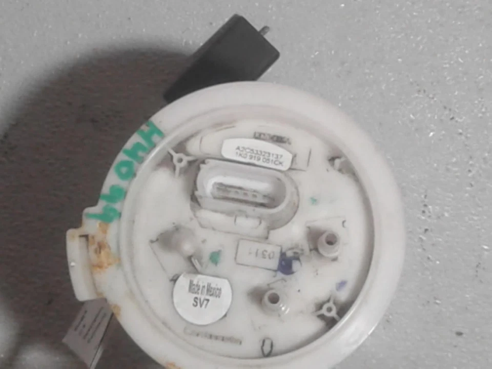 Used Fuel Pump fits: 2011 Volkswagen Jetta Pump Assembly exc. City Sdn in tank 2 Foto 3 de 4