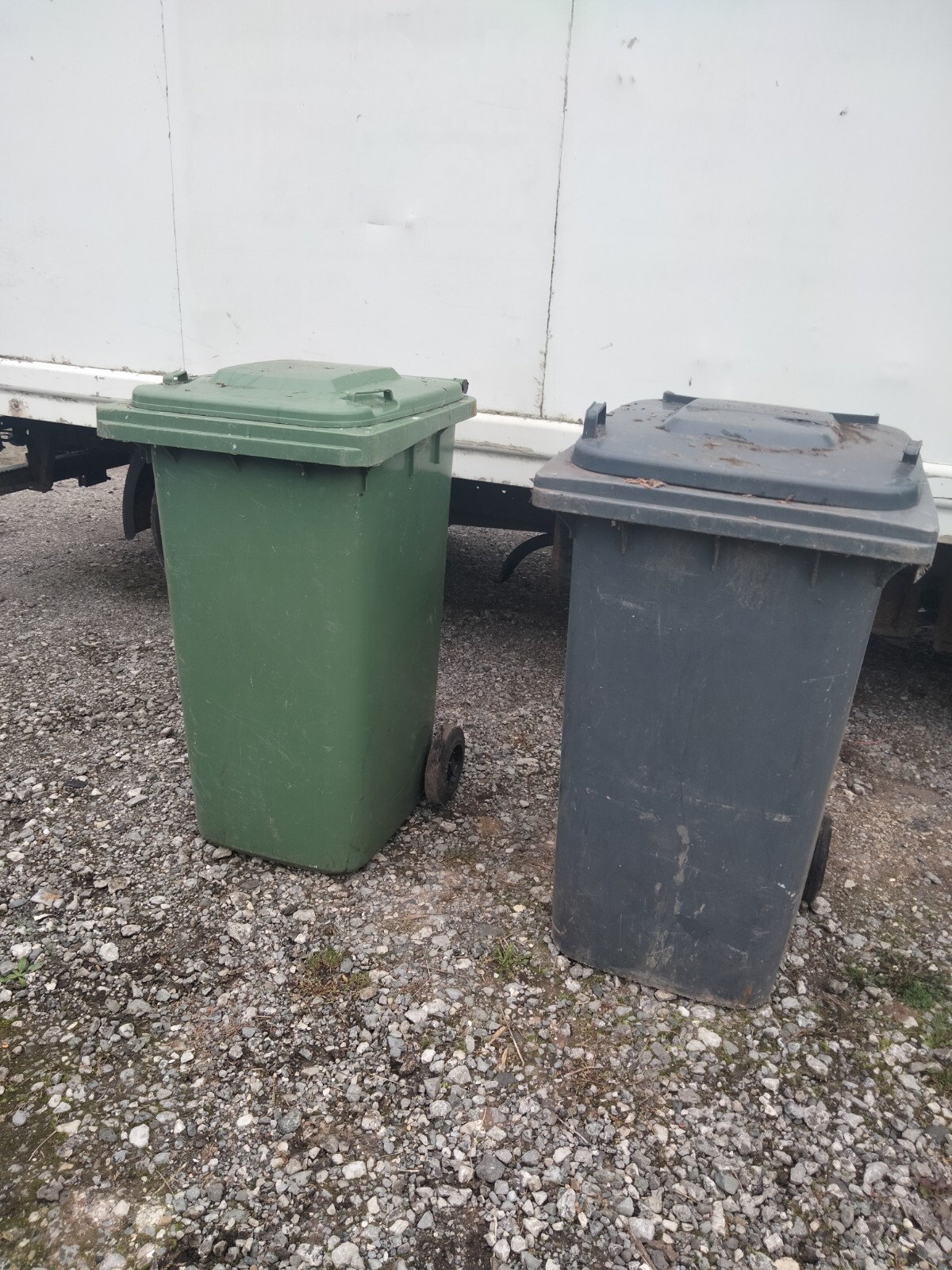 240 LITRE WHEELIE BIN eBay