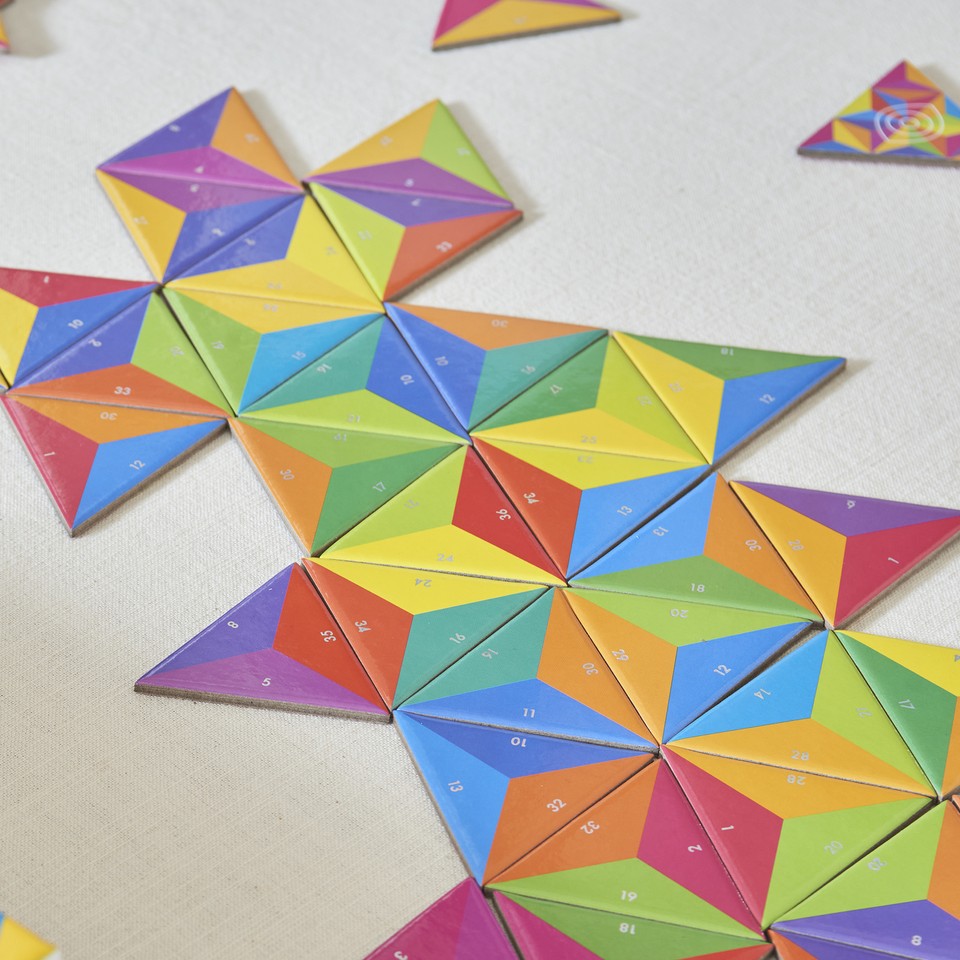 eeBoo eyeSpectro Strategy Game/ ages 8+ eBay