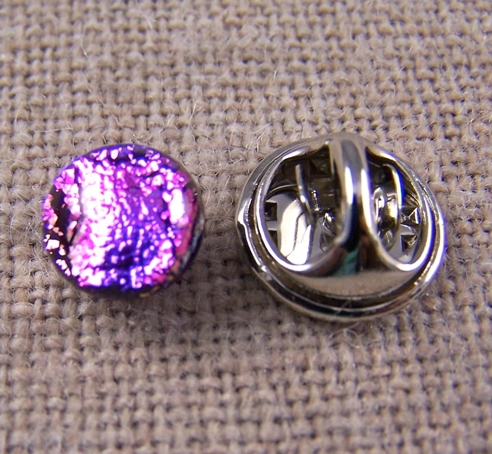 DICROIC GLASS TIE TACK Estilo Uso Formal Violeta Rosa Púrpura 1/4" 7mm Punto Redondo Foto 3 de 4