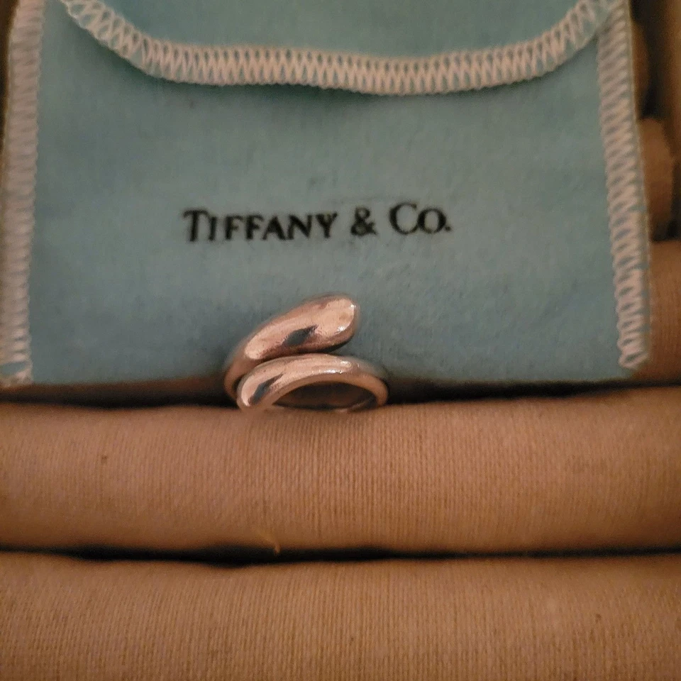 复古 Tiffany & Co Elsa Peretti 纯银泪珠戒指 ~ 尺寸 6.5-7 — 第 2/4 张图片