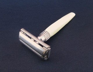 1960's GILLETTE Slim Twist TTO Safety Razor Made in England