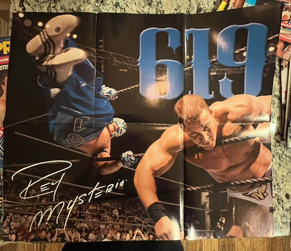 REVISTA WWE SMACKDOWN ABRIL 2006 REY MYSTERIO COMPLETA CON NUEVO PÓSTER REY Foto 4 de 4