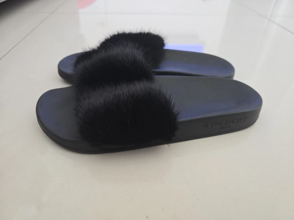 M- Givenchy Black Mink Fur Flat Slide Women's Sandals Size 38 / 8 US - Image 2 of 4
