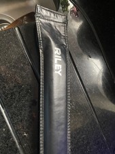 DENNIS  TAYLOR (RILEY) LIMITED EDITION   SNOOKER CUE - £95