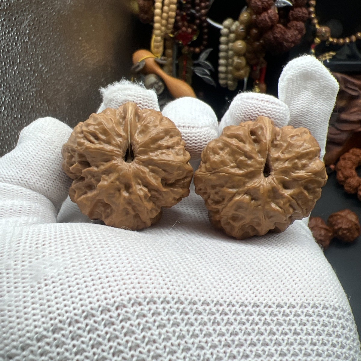 Pair of Match Chinese Health Walnut 38×38.5×30mm 精配文玩核桃