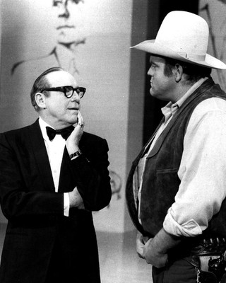 DAN BLOCKER ''HOSS CARTWRIGHT'' ON 1969 JACK BENNY NBC SPECIAL 8X10 PHOTO (DA-796)