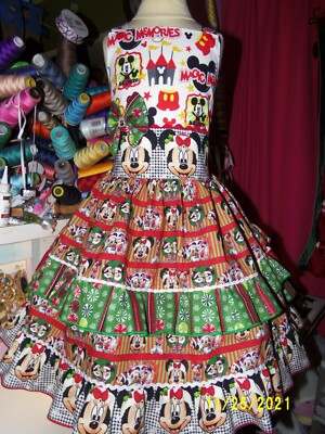 mickey christmas dress Minnie & Mickey Christmas Outfits