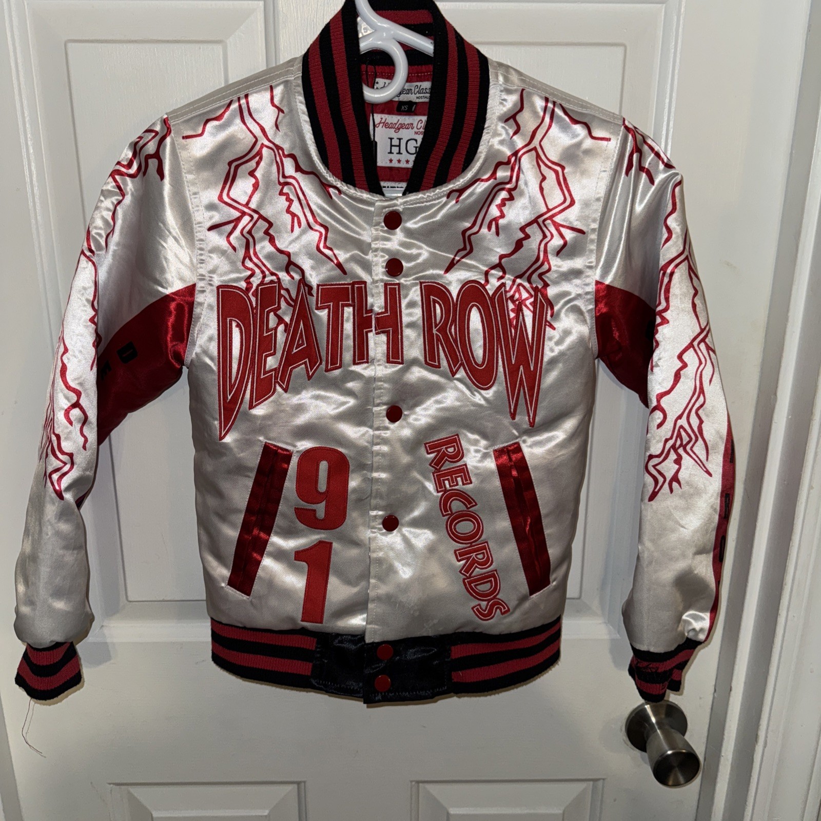 FILA Giacca Bomber Raso 91 Headgear Classics Death Row Records Taglia XS Bianco Rosso