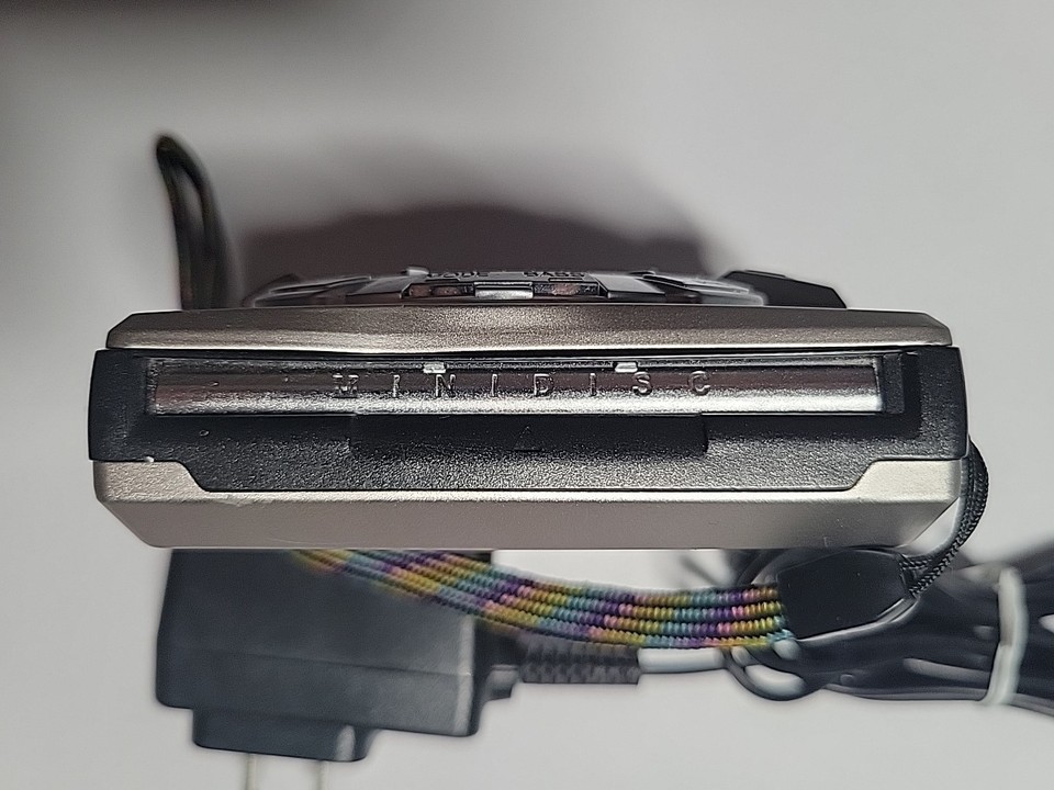 Enregistreur MiniDisc Portable SHARP MD-MS722-S, Dolby, Fabriqué Au Japon - Occasion Fonctionnel
