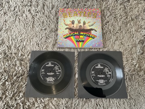 The Beatles “Magical Mystery Tour” Original U.K. 1967 vinyl 2 x 7 inch RARE