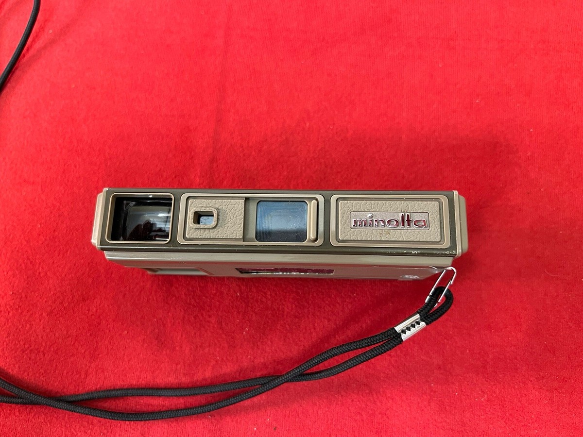 VINTAGE 1970's MINOLTA POCKET PAK 60 - 110 FILM CAMERA WITH CASE
