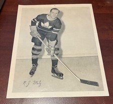 1945-54 Quaker Oats Hockey #37B N.J. Nick Metz Toronto Maple Leafs (home/port)
