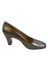 Salvatore Ferragamo Selezione Leather Pumps Size 10 AA Italy EUC Metalic