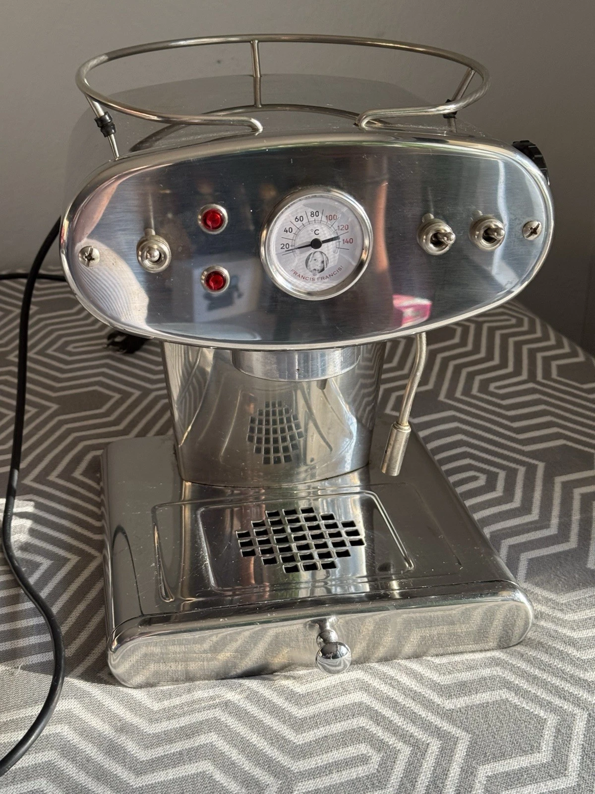 Stainless Steel Francis Francis X1 by Luca Trazzi Ground Espresso Machine 24FA
Opens in a new window