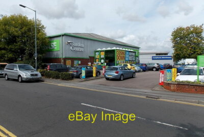 Photo 6x4 Closing down sale, Homebase Garden Centre, Stratford-upon-Avon  c2014