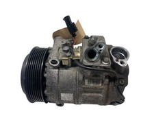 Mercedes CLK Cabrio A209 W209 320 EINE SCHRAUBE ( NEU ) Farbe Schwarz