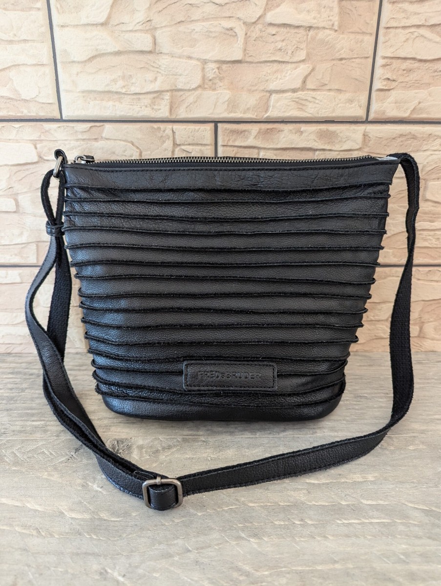 FREDsBRUDER black Women's Leather Bag shoulder bag in a corrugated