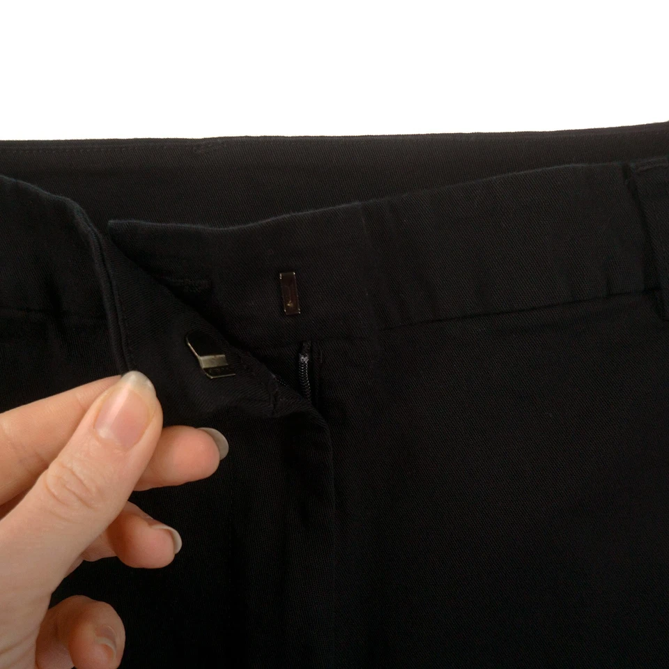 Pantalones cortos chinos Venezia negros para mujer 18 Foto 3 de 4