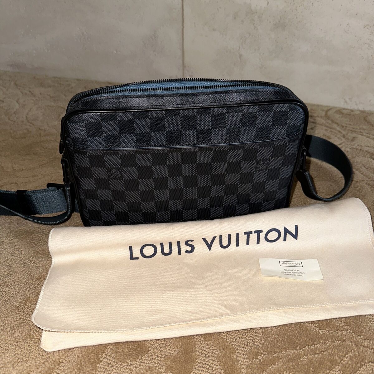 louis vuitton mens Shoulder Crossbody Bag Damier Graphite Black Used