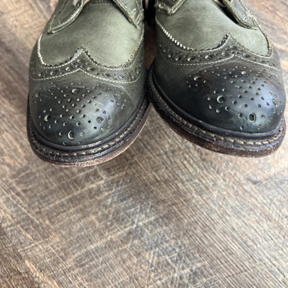 Sapato Oxford Masculino Allen Edmonds Boardwalk Ponta de Asa Brogue 9D Verde Oliva com Cadarço - Imagem 4 de 4