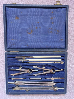 Vintage Zeichen / Zeichenset im Originalkoffer
