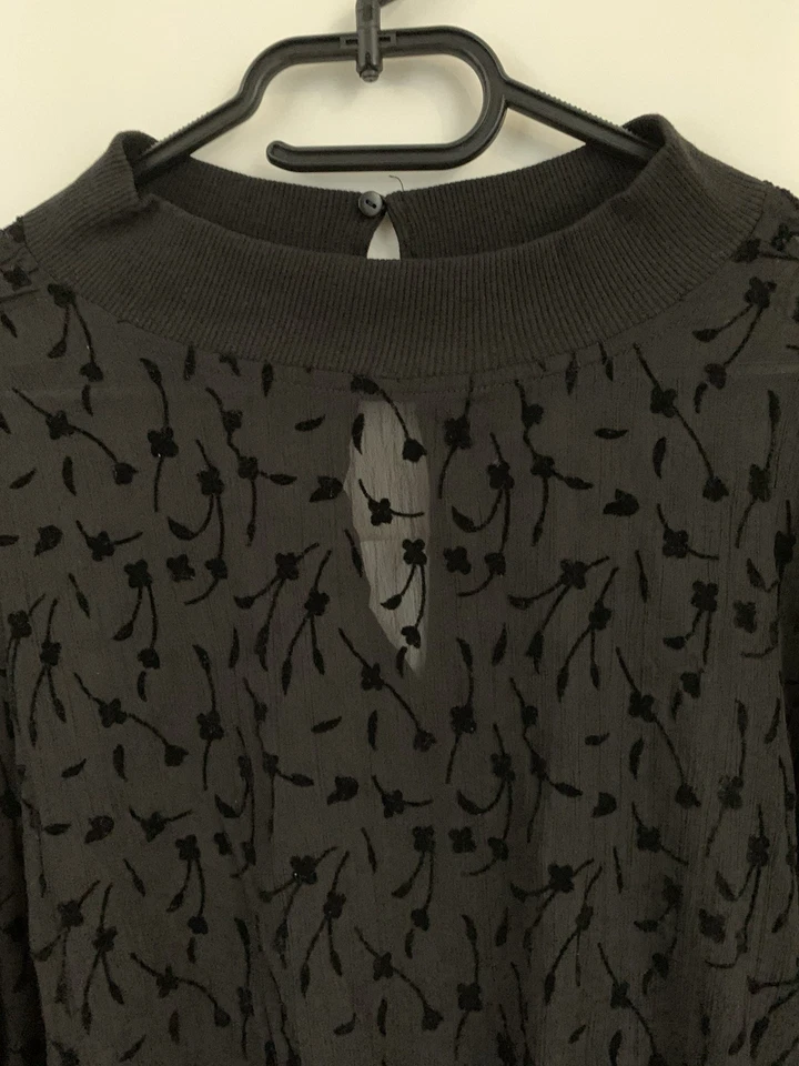 Zara, Busen-Shirt, transparen, Gr. M, schwarz/ Blumen - Neu , festlich - Bild 3 von 4