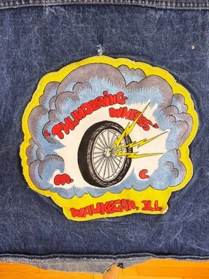 VINTAGE 70' THUNDERING WHEELS WAUKEGAN ILLINOIS MC MOTORCYCLE CLUB DENIM VEST XL - Image 1 of 4