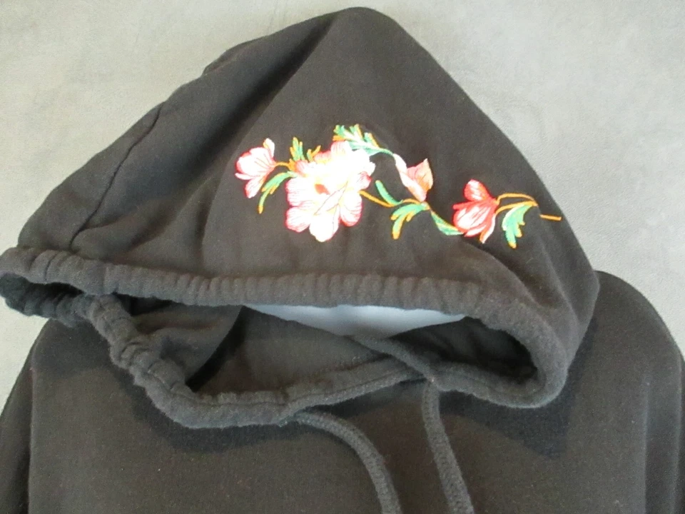 Betsy Johnson Sweatshirt Womens Large Black Cropped Embroidered Raw Hem Grunge - Image 2 of 4